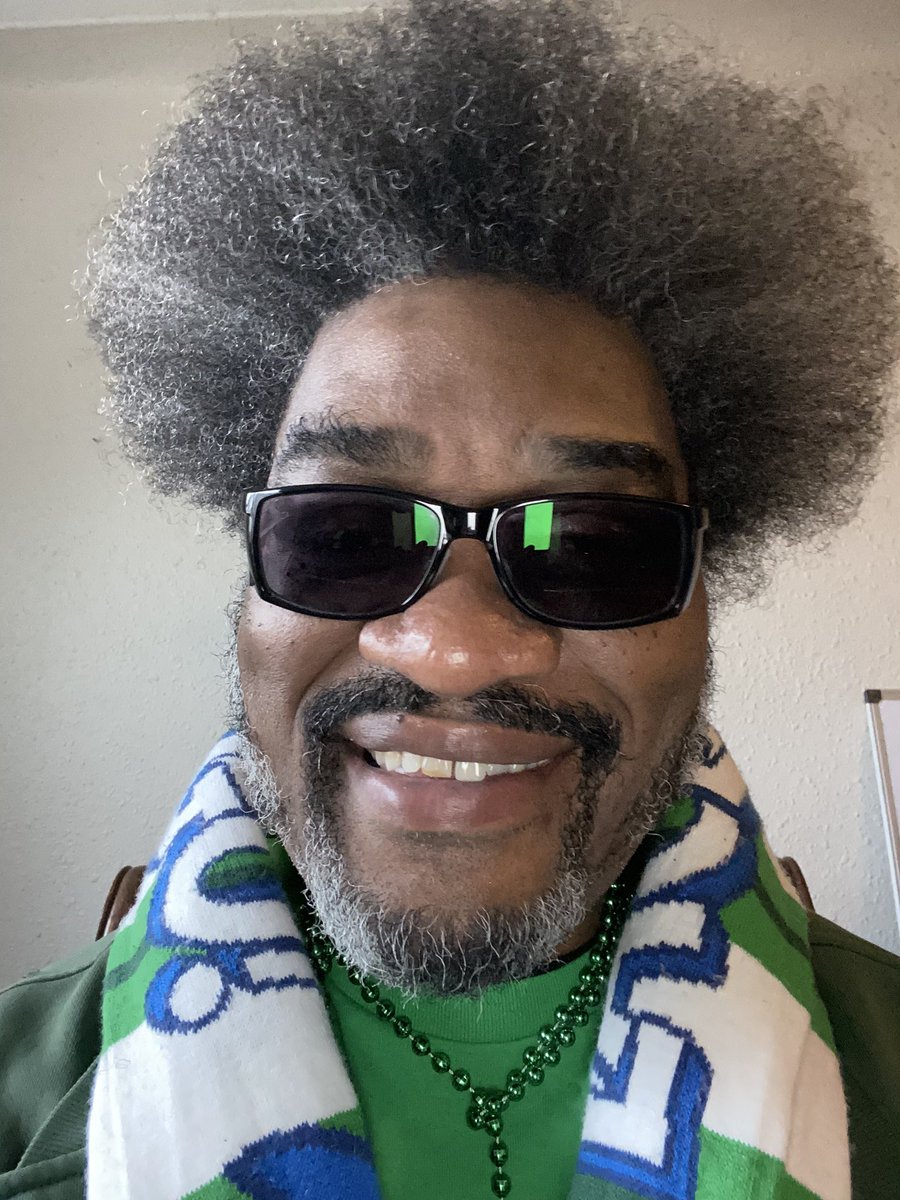 W2BDreMontez's tweet photo. It’s Go Time!! #STLRunDay #StPatsParade https://t.co/suQYXtlUk2