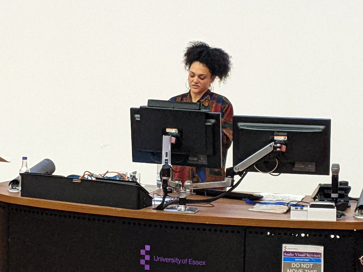 Thank you @Aviah_Sarah_Day for her fascinating lecture on Abolitionist Feminism on Thursday and our fellow hosts @essexsociology @WeareCRESI @ciscUoE for organising the event! Very interesting Q&A session led by undergraduate student Safiyyah Esat as well!