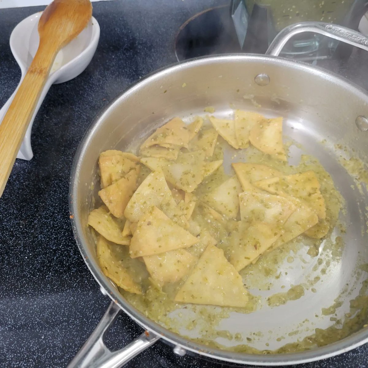 MrMom76's tweet photo. Scratch made chilaquiles for Saturday morning breakfast. Made the chips and salsa verde from scratch. My wife said it's the best she's ever had. #DadCanCook https://t.co/9tifbW6GBm