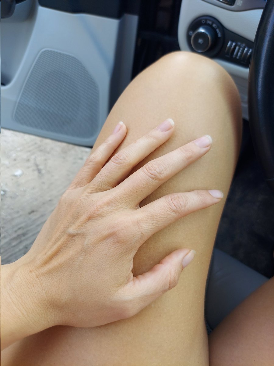 GoddessFierce4's tweet photo. Hmm.. any hand lovers here? Curious if I've got what it takes 😉 #handmodeling #womenshands https://t.co/UhG8PDdvE8