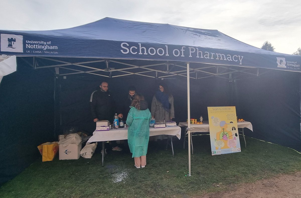 UoN_Institute's tweet photo. @UoNPPP @UoN_Pharmacy @ScienceWeekUK @UniofNottingham @WollatonHall #scienceinthepark https://t.co/fiWZvauhk2