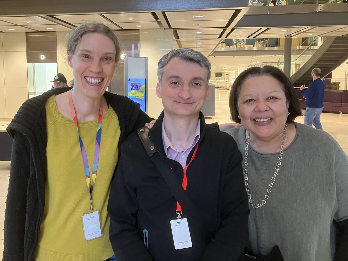 maxineholder's tweet photo. Yesterday we had an impromptu Lewis Lab reunion in the Crick atrium! Nice to see you again, Ertuǧrul! https://t.co/yjzJSEpSQ6