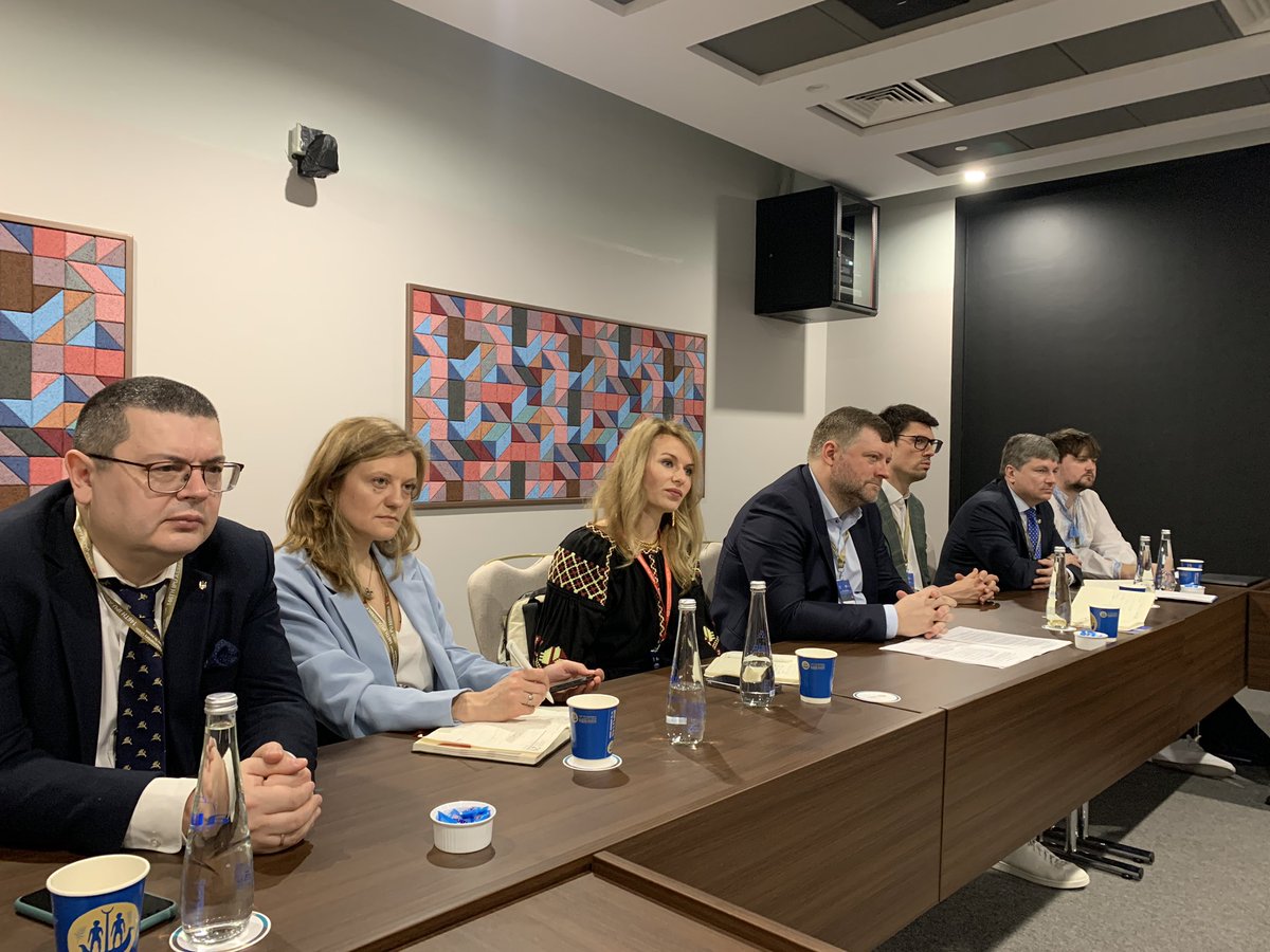 Oleksandr Korniyenko tweet media