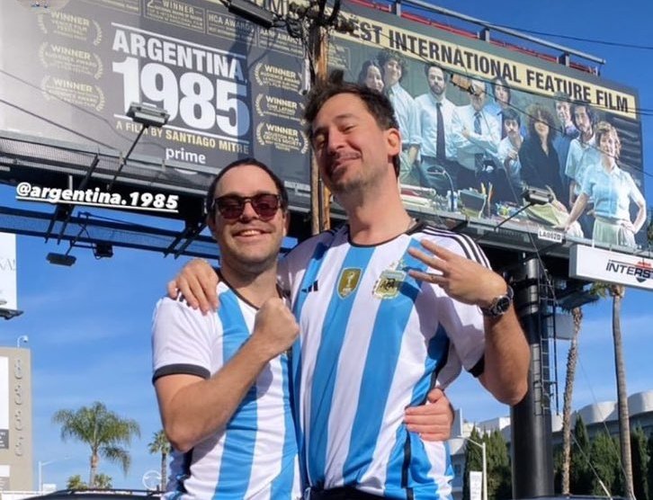 hiddlesnape's tweet photo. ivan de pineda desfilando para versace e iman kaumann para valentino
biza en el programa de jimmy fallon
peter lanzani y santiago mitre en los angeles palpitando la ceremonia de los oscar 
ARGENTINA SIEMPRE PRESENTE https://t.co/x3EHwQ0a6w