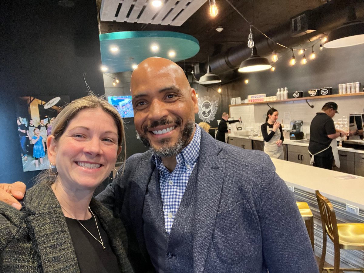 Great to welcome @masscultural @mbobbitt to #MelroseMA this AM to discuss arts & culture in the Commonwealth. Michael is a rockstar - & a great contributor to my Community Conversation last year on having holistic year. Looking forward to ongoing collaboration! #PowerOfCulture