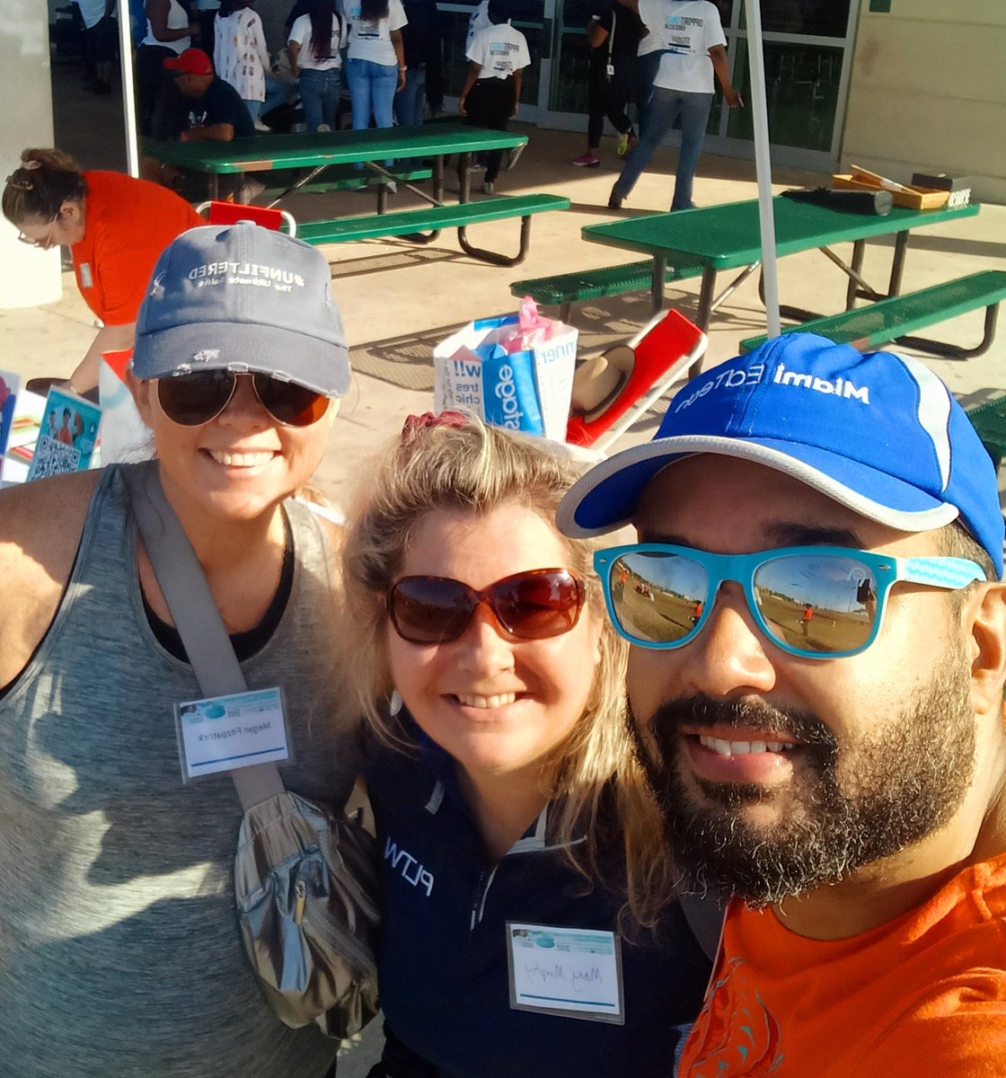 Mary_Murphy17's tweet photo. Wonderful day for the Walk-A-Thon at North Miami HS @NMSPIONEERS. Stop down and join the fun!  Proud to be supporting @MiamiCTE as part of STEM Advisory Board with these fantastic educators and business partners! https://t.co/ypyPtlW1Yv