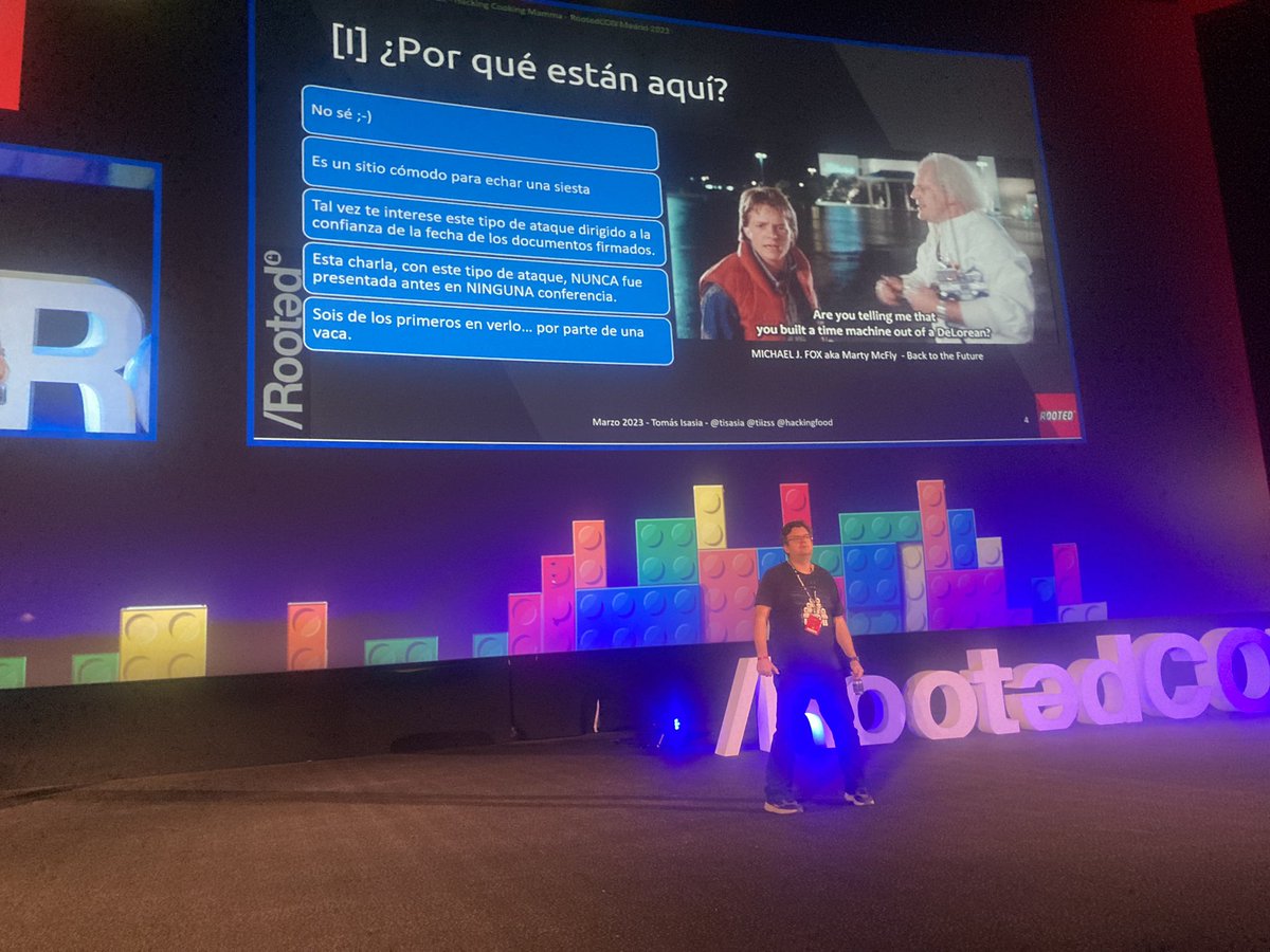RadioHacking's tweet image. Ahora en #RootedCON2023 el gran @tisasia en la Sala 25!!