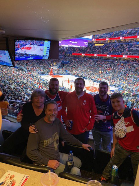 MDFrailey's tweet photo. @mrvincecarter15 @Ballislife Thank you for an amazing childhood!!! #VC15forLife your last game in DC for my bday https://t.co/y0su0ezX5F