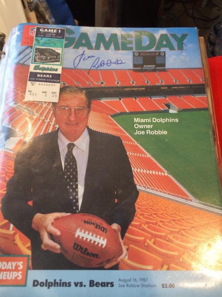 Dolfin55's tweet photo. Who went to the first football game ever at Joe Robbie Stadium ? 
 #Finsup 🐬
#JoeRobbieStadium
 #MiamiDolphins https://t.co/rSzxf5iaII