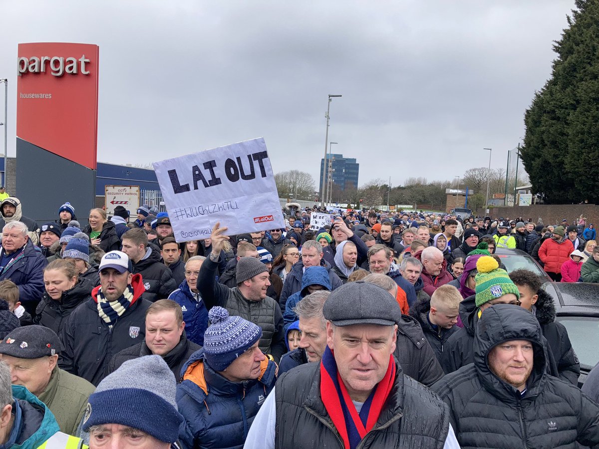 DeanoTheBaggie's tweet photo. Brilliant turn out, well done everyone. @action4albion #WBA #WBAHUD https://t.co/Ylu0Y8codN