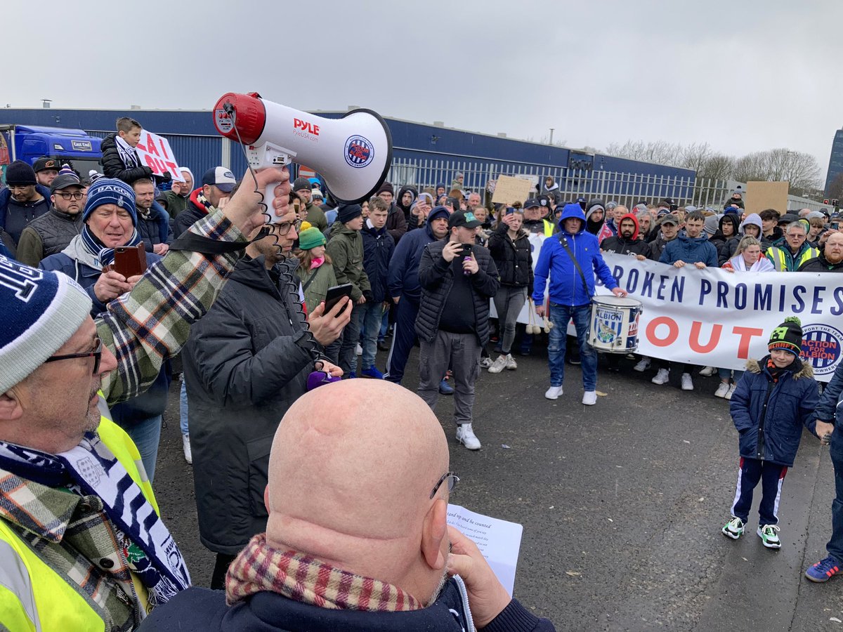 DeanoTheBaggie's tweet photo. Brilliant turn out, well done everyone. @action4albion #WBA #WBAHUD https://t.co/Ylu0Y8codN