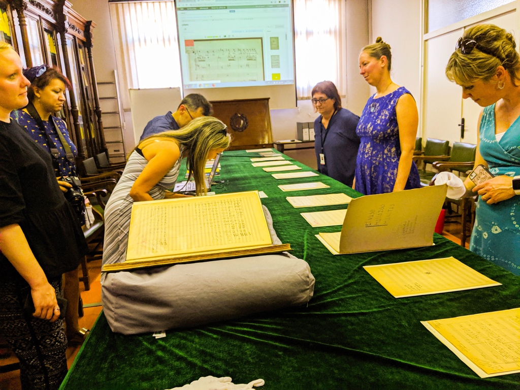 A super exciting moment during the Barcelona Festival of Song is visiting the music collection of the Biblioteca de Catalunya. We see the manuscripts of Granados, Toldrà, Guastavino, De Falla, and many other Spanish and Latin American music glories. A very emotional moment.