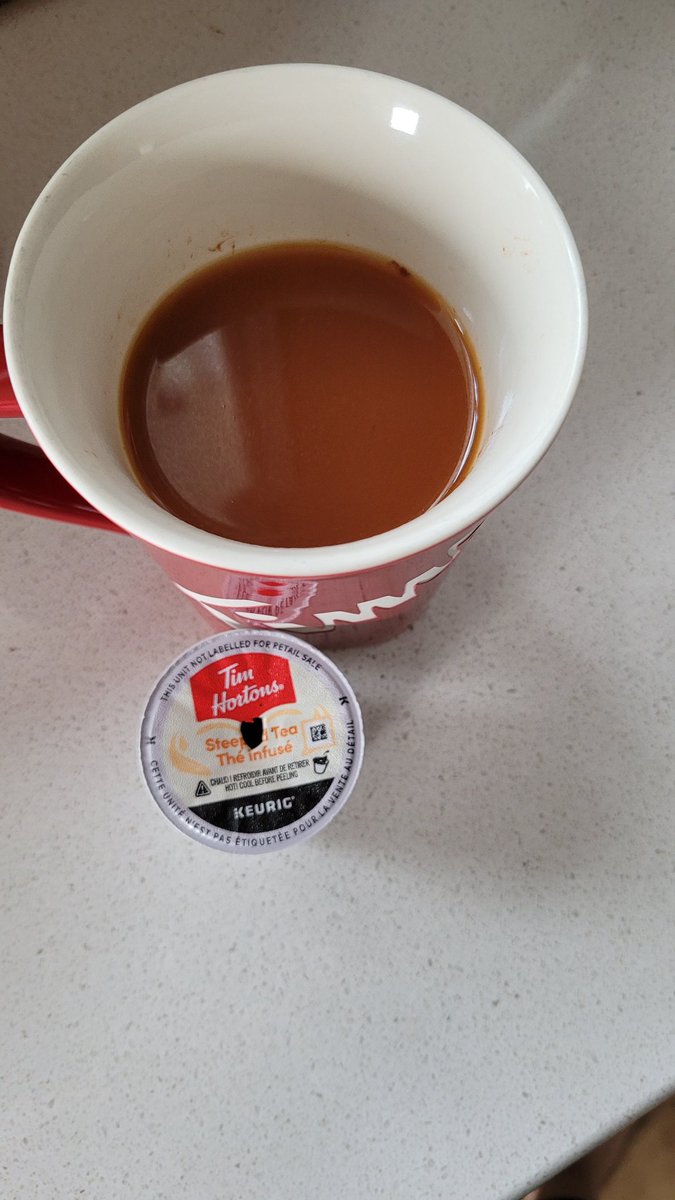 clanteigne's tweet photo. @TimHortons Any issues with Steeped Tea K-cup at home products ? This didn't look right at all. 😬 https://t.co/jNAxogWAZn
