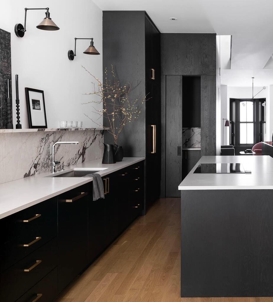 Mowery_Marsh's tweet photo. Sharing a fun #BeforeandAfter on our #YorkStreetPassive townhouse that won an Honor Award through @aianewjersey🏅
When Christa &amp; Darren asked us what kind of property they should buy to renovate, we said the most run down one you could find… and that’s what they did! 🙌
With t… https://t.co/j0eFfv3tAQ