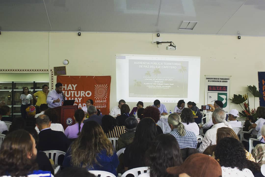 jhoanfelipecipo's tweet image. Nos corresponde seguir consolidando las agendas territoriales del movimiento por la paz en el eje cafetero. 
Gracias a @MimbreLegadoPaz, Generación V+ #Risaralda, CEDAT de U de #Caldas, a @MargaratD y @UbuntuPaz  por la construcción colectiva y la agenda de Paz en el territorio.