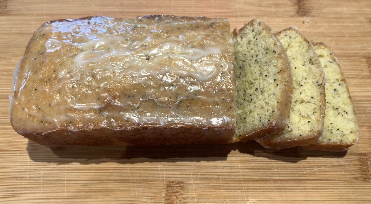 KarenIsaacson's tweet photo. @CNNThisMorning inspired by partnership of @donlemon  and @PoppyHarlowCNN … to make lemon poppyseed cake. https://t.co/oRdklWkiTK