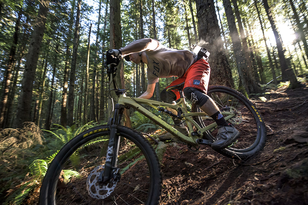 It's International Fanny Pack Day! (apparently?)
Who's out there rocking a waist pack on their ride?

#internationalfannypackday #holiday #mtbstyle #bikelife #weekendrides #hydration #bikestyle