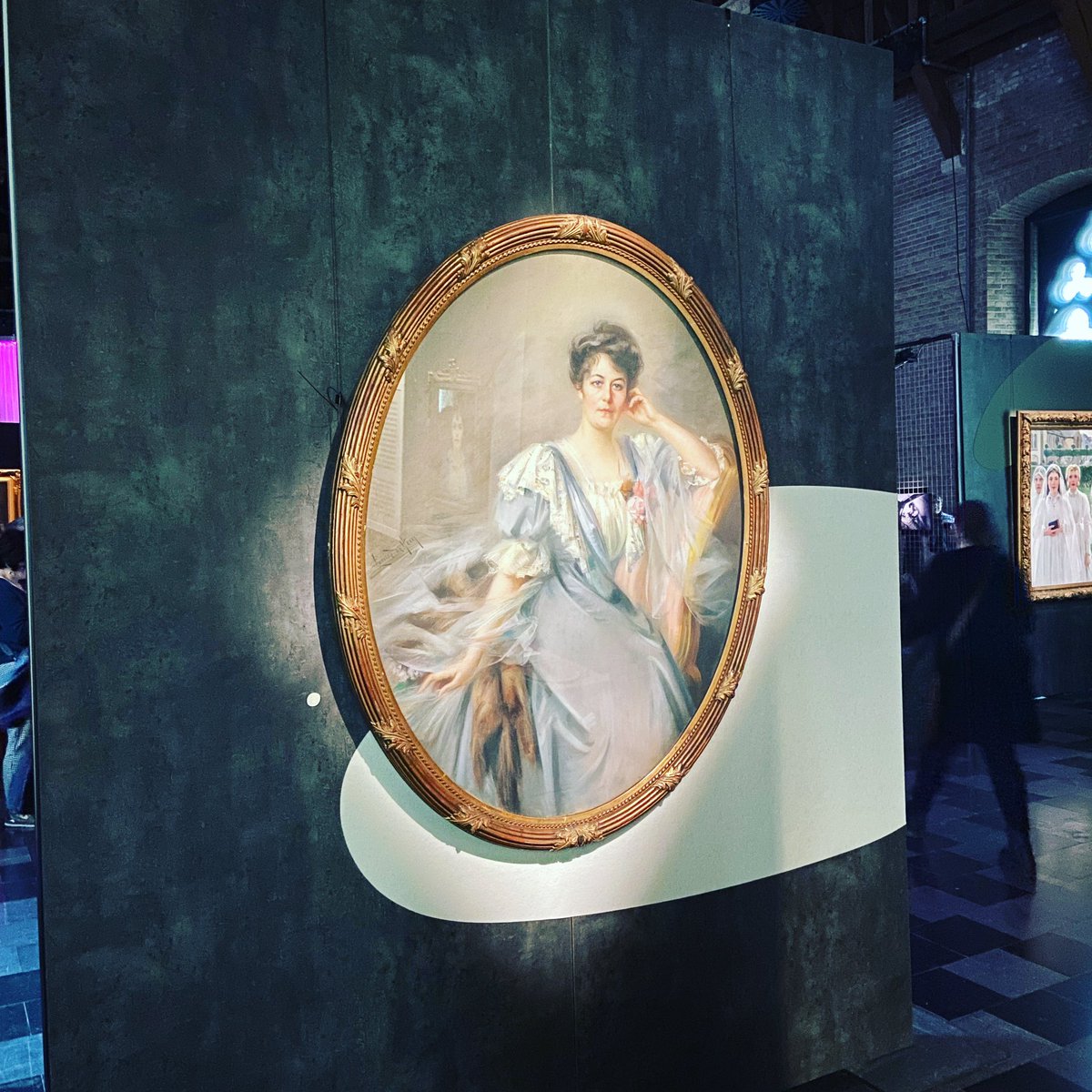 GroenIeper's tweet image. Nog enkel dit weekend kan je de tentoonstelling rond Louise De Hem bezoeken in het Ypermuseum. 🤩

Als Ieperling volledig gratis. Zeker doen! 💚