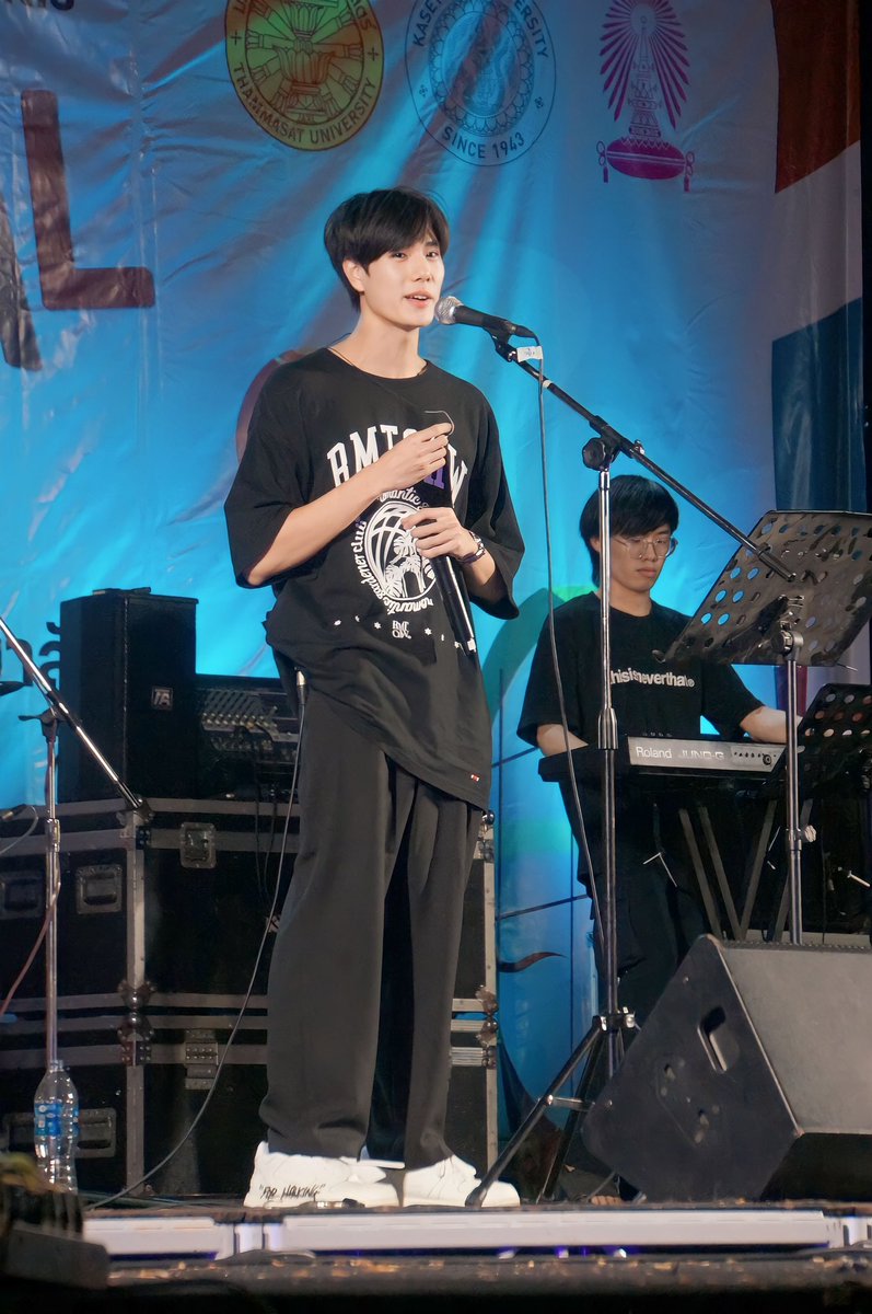 linkinbee's tweet photo. ไอต้าวววว 🤏 #phuwintang #3saofestival https://t.co/yhSQ5BCu4z