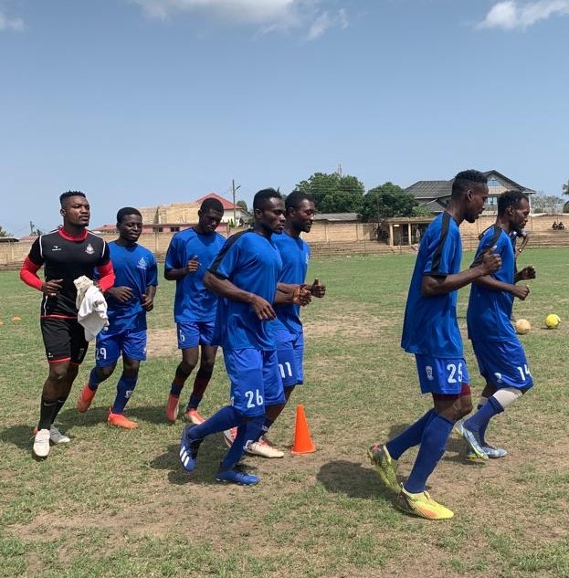 PNationals_fc's tweet photo. Warm-up Over....

#PolicePSC ⚽️

#CRFADiv2wk7

#CRFADiv2 
#TeamPolice 💙
#WeArePolice👮🏾‍♂️
#PNFC
#BringBackTheLove https://t.co/yv2995KJDo