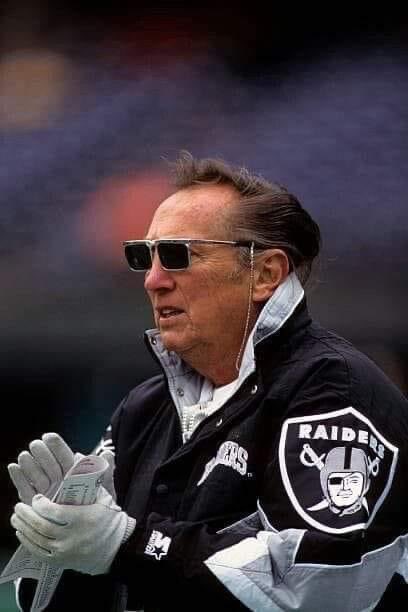 oscarrobinsons's tweet image. Happy  Saturday of #AlDavis all @Raiders @denniss9117  @AmyTrask @blitzchk @MicahelMartinez @KSJM_12_72 @Angelrdz66  @esgardopinedo1 @SilverNBlackJWB @MrMiles02569390 @Karlton41833749 @Wehrl @blackfoxprodho1 @RaiderStoney @Tmraider @raidersl8ergirl @calamaris21 @violator57