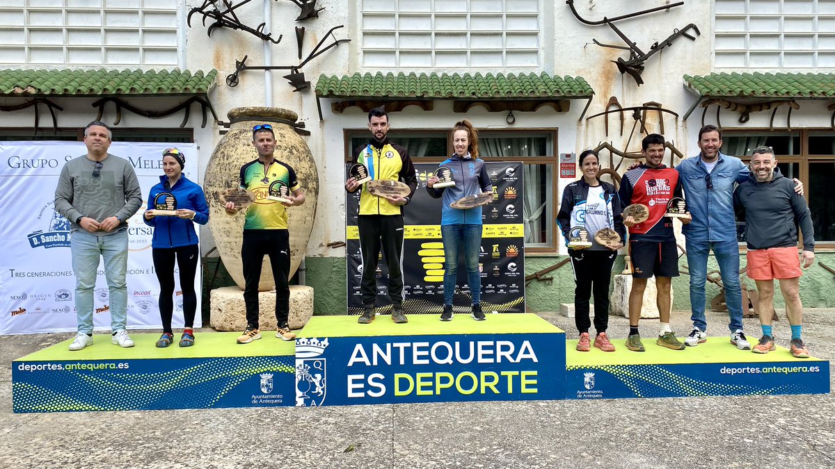 ⛰️👟 Ganadores de <a href="/desafiotorcal/">desafiosurdeltorcal</a> #Antequera 

Los concejales <a href="/juanrosasgallar/">Juan Rosas Gallardo</a>, @Ant_GarciaAcedo y <a href="/juanalvarezatq/">Juan Álvarez Cabello</a> entregan los premios

🏃‍♂️ Masculino
1 Miguel Miranda
2 Javier Jiménez
3 Manuel Varo

🏃🏻‍♀️ Femenino
1 María Pérez
2 Laura Colmenero
3 Sandra Marín

Contigo #HacemosCiudad