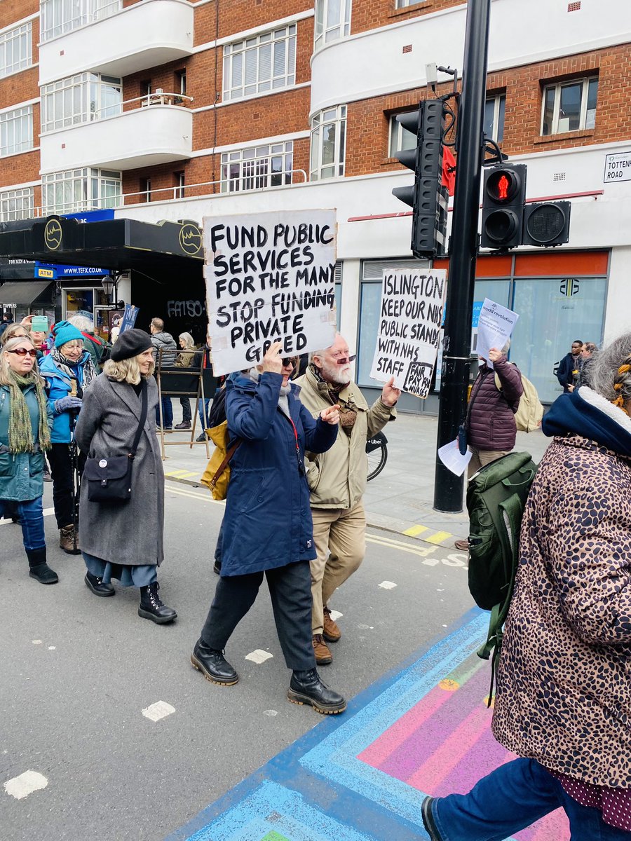 phaisie's tweet image. Defending the NHS from the ghouls in government #NHSSOS #NHSStrike #OurNHS @keepnhspublic @pplsassembly