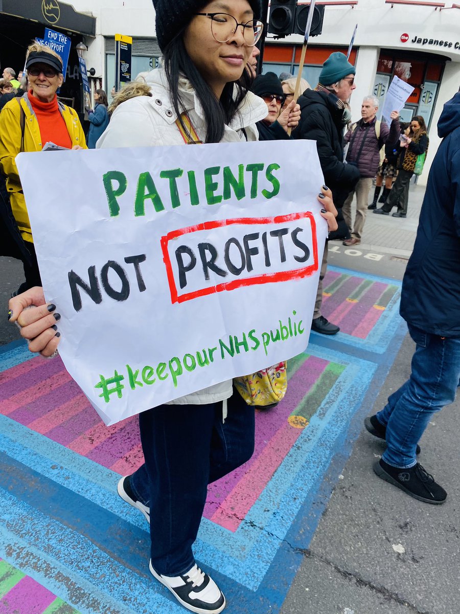 phaisie's tweet image. Defending the NHS from the ghouls in government #NHSSOS #NHSStrike #OurNHS @keepnhspublic @pplsassembly
