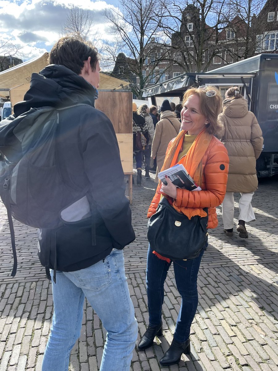 SylviaBakkerK's tweet photo. Stem nr. 23 in 2023!
U kan op mij stemmen!
#StemSylvia @vvdnh
Goed om met elkaar en vooral om met de kiezer in gesprek te gaan.
Samen met @StasJenV @MariannePoot @briewie @VVDAmsterdam
#Stem15maart
#provincialestatenverkiezingen https://t.co/V2yJSDLLiA