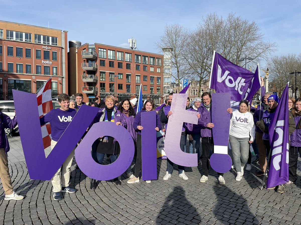 Michiel Breedveld (@mbreedveld) on Twitter photo Volt op campagne in Den Bosch met partijleider <a href="/DassenLaurens/">Laurens Dassen 👋</a>. De Europese partij wil ook in de provincie meebeslissen Volt op campagne in Den Bosch met partijleider <a href="/DassenLaurens/">Laurens Dassen 👋</a>. De Europese partij wil ook in de provincie meebeslissen