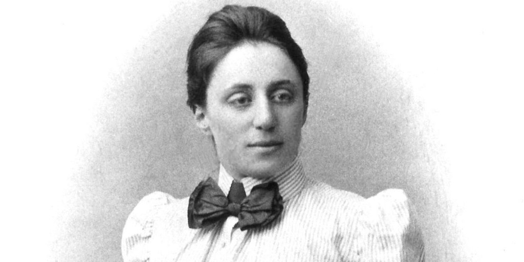 OUFreeLearning's tweet image. Mathematics is NOT the sole pursuit of men 🙇‍♂️ 

🙋‍♀️ This article spotlights #EmmyNoether, the pioneering #femalemathematician who bucked historical trends suggesting women can&apos;t be mathematical geniuses:

👉 ow.ly/Ep4j50Nfffg

#Noether #TheFieldsMedal #WomensHistoryMonth