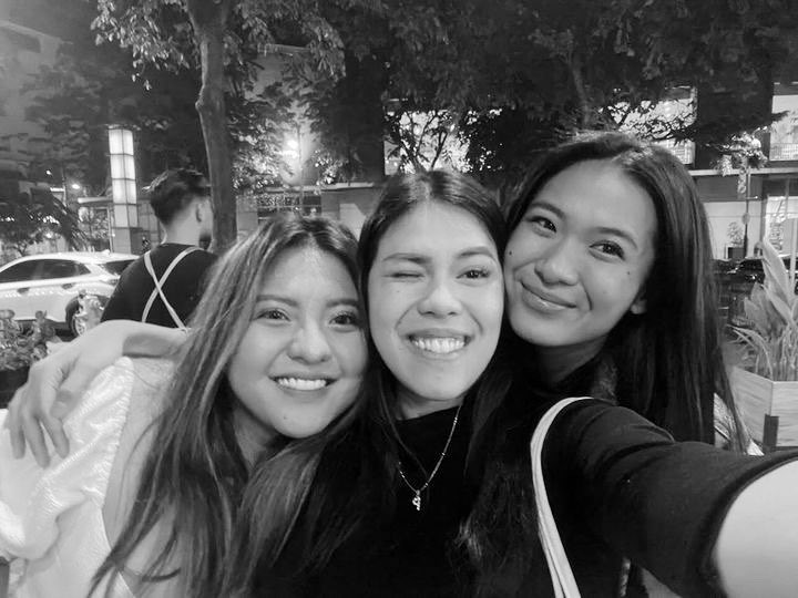 louyanong's tweet photo. hs but better 🤍 https://t.co/VfkmjwCYZs