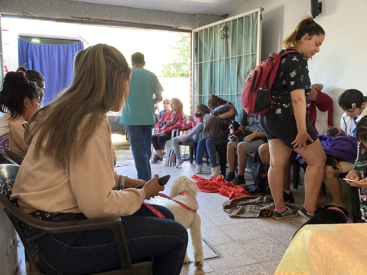 danietcheverry2's tweet photo. Del 6 al 10 de marzo el móvil de Castracion y vacunación antirrabica llegó y se instaló en el barrio Ntra. Señora del Carmen, la tenencia responsable es una prioridad para el @GobCiudadSalta Gestión @RomeroBettina #ZonaOeste https://t.co/hoMhYI3sGR