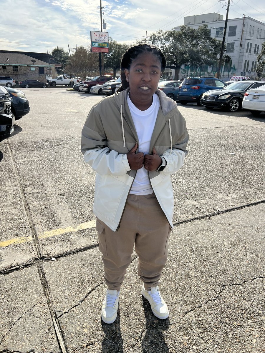 S0NEWARLINS's tweet photo. @_GodHerself ⏰ but tappin in https://t.co/hLhsGIV2Vw
