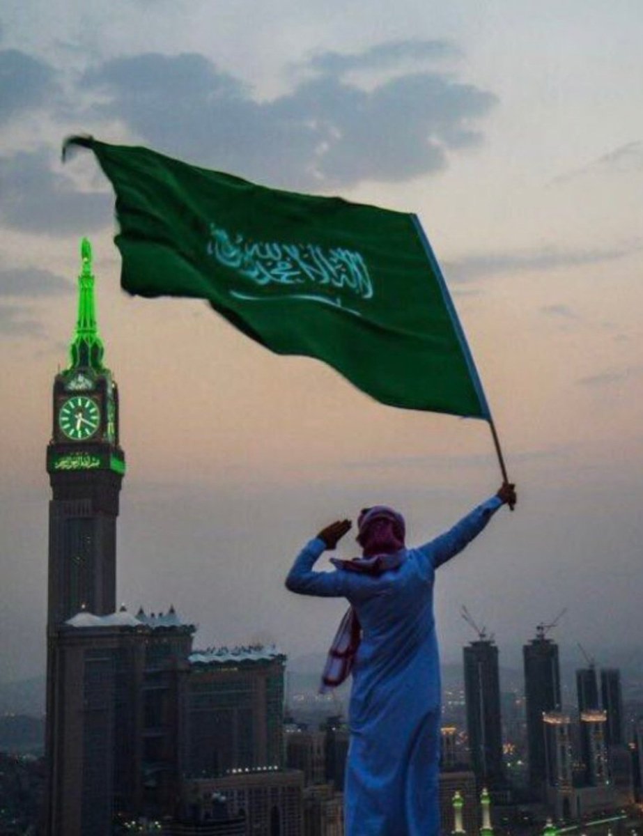 khaled_altom's tweet photo. يوم انها .. جرهد و فاقة
نشوفها ..احلامنا والعيد 
والصبر  يوم اينع اوراقة
سمّت سحابة وغنّت بيد 
.
.
تبقين  .. بالحب خفاقة
في دولة الخير والتوحيد
💚🇸🇦💚🇸🇦 https://t.co/OZdZA11xOY