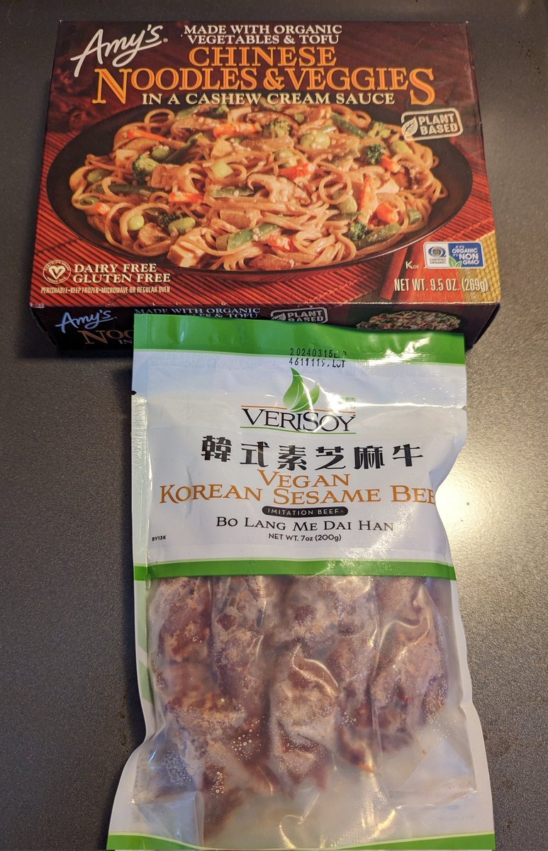 #Vegan #DontSleep #FrozenFoods #IYKYK
1/ top box has some intense ingredients, maybe hard to find, i would love to know how to make this on demand, maybe one day. 2/ VeriSoy been pretty amazing so far 3/ comfort for the soul