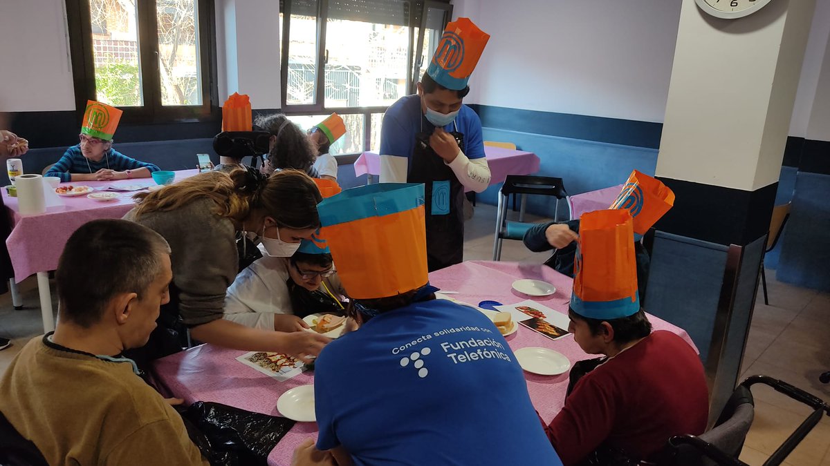 Qué bien lo hemos pasado en el Masterchef de los amigos de <a href="/apsuriafunda/">Fundacion Apsuria</a>