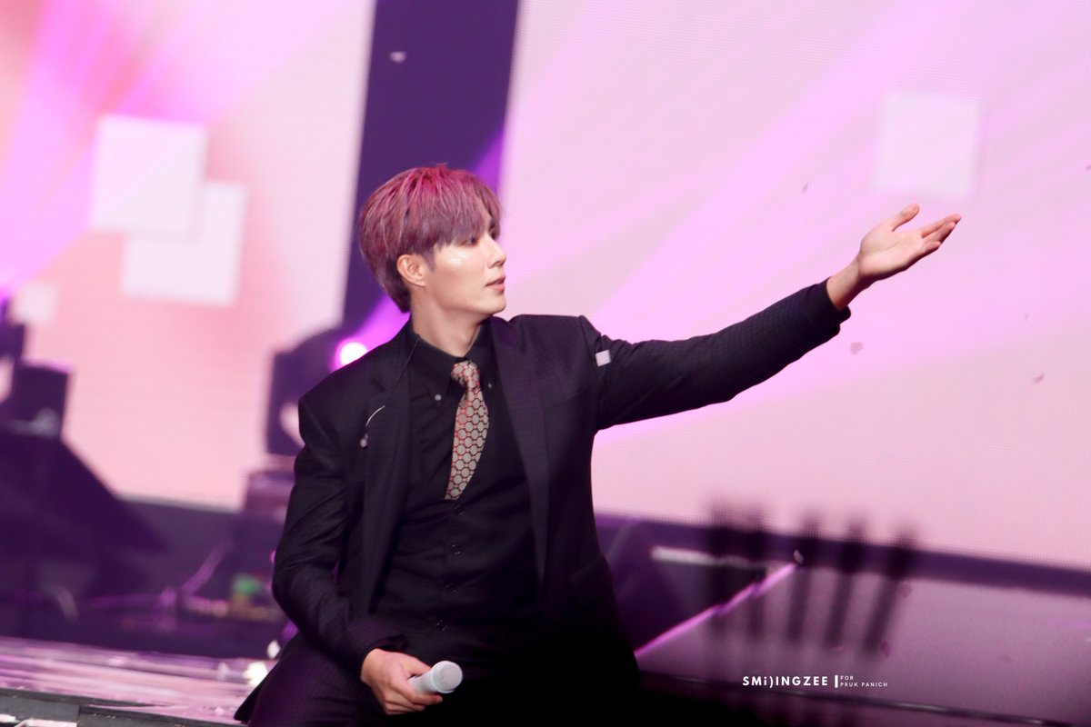 smilingzp's tweet photo. Precious 💙

230311 - #CUTIEPIECONCERT 

#ZeePruk #ZunShine https://t.co/D2ao1Bp7d4