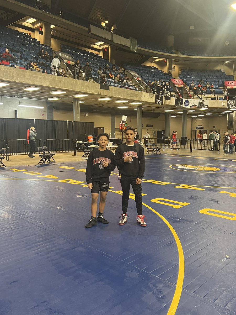Rich Township Wrestling (@rt227_wrestling) on Twitter photo Weighed in and ready to go! Davion Henry competes at the Bank of Springfield Center for a <a href="/IWCOA/">IWCOA</a> F/S State title. Wrestling begins at approximately 10:40am.
<a href="/RichTownshipHS/">Rich Township HSD 227</a> <a href="/RTHS_Athletics/">Raptor Athletics</a> Weighed in and ready to go! Davion Henry competes at the Bank of Springfield Center for a <a href="/IWCOA/">IWCOA</a> F/S State title. Wrestling begins at approximately 10:40am.
<a href="/RichTownshipHS/">Rich Township HSD 227</a> <a href="/RTHS_Athletics/">Raptor Athletics</a>