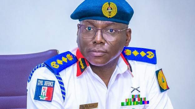 bbchausa's tweet photo. Hukumar tsaro ta 'Civil Defence' ta kama gangar man fetrur 150 da aka yi shirin fitarwa zuwa kamaru

Karin bayani: https://t.co/NYtIGfS2Yb https://t.co/6Rs91OTmLI