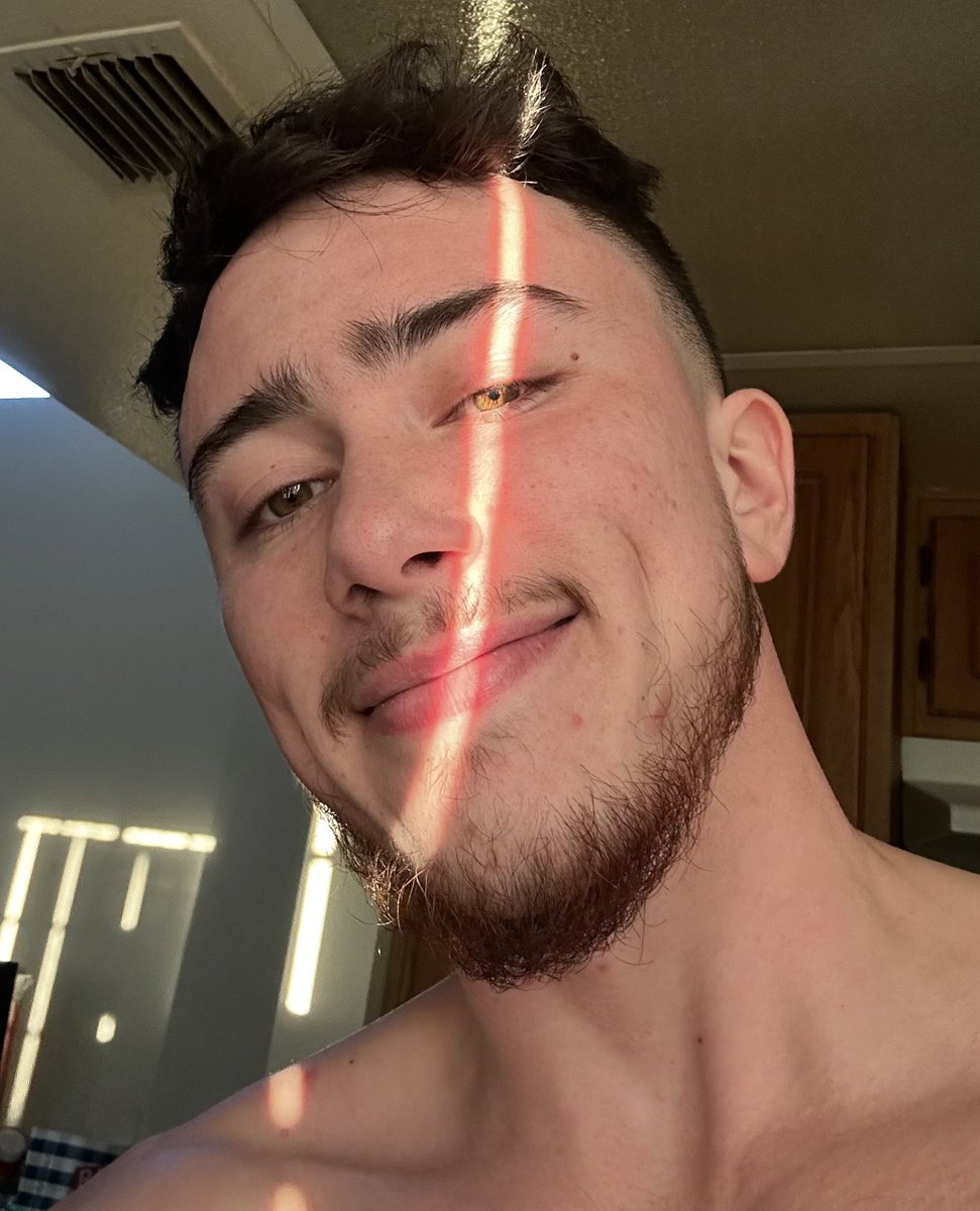 hunter ☻ on Twitter: "first ftm haircut -> 7 years of testosterone"