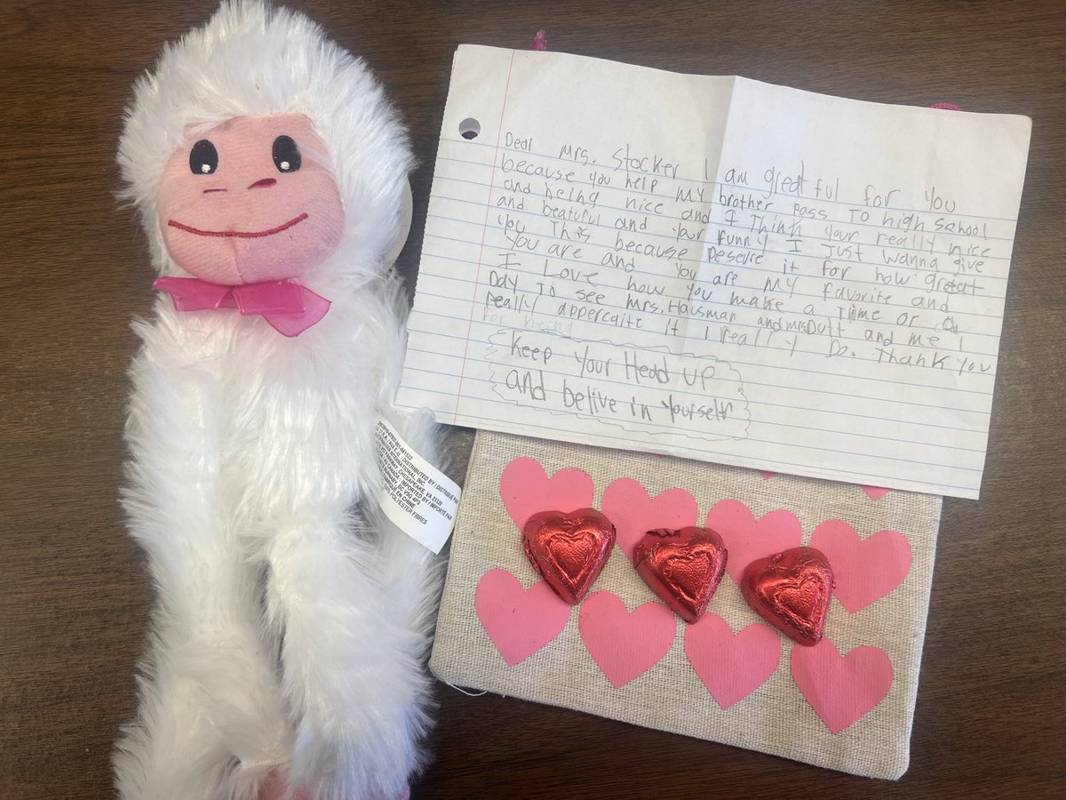 stocker_mrs's tweet photo. Reminder to teachers: you never know when you are making a difference. This was the sister of a student I had that was home during the hybrid year. I would chat with her briefly when I was on zoom with her brother. A lasting impression was made, on both of us! #neededthisthisweek https://t.co/AYauhzZdfJ