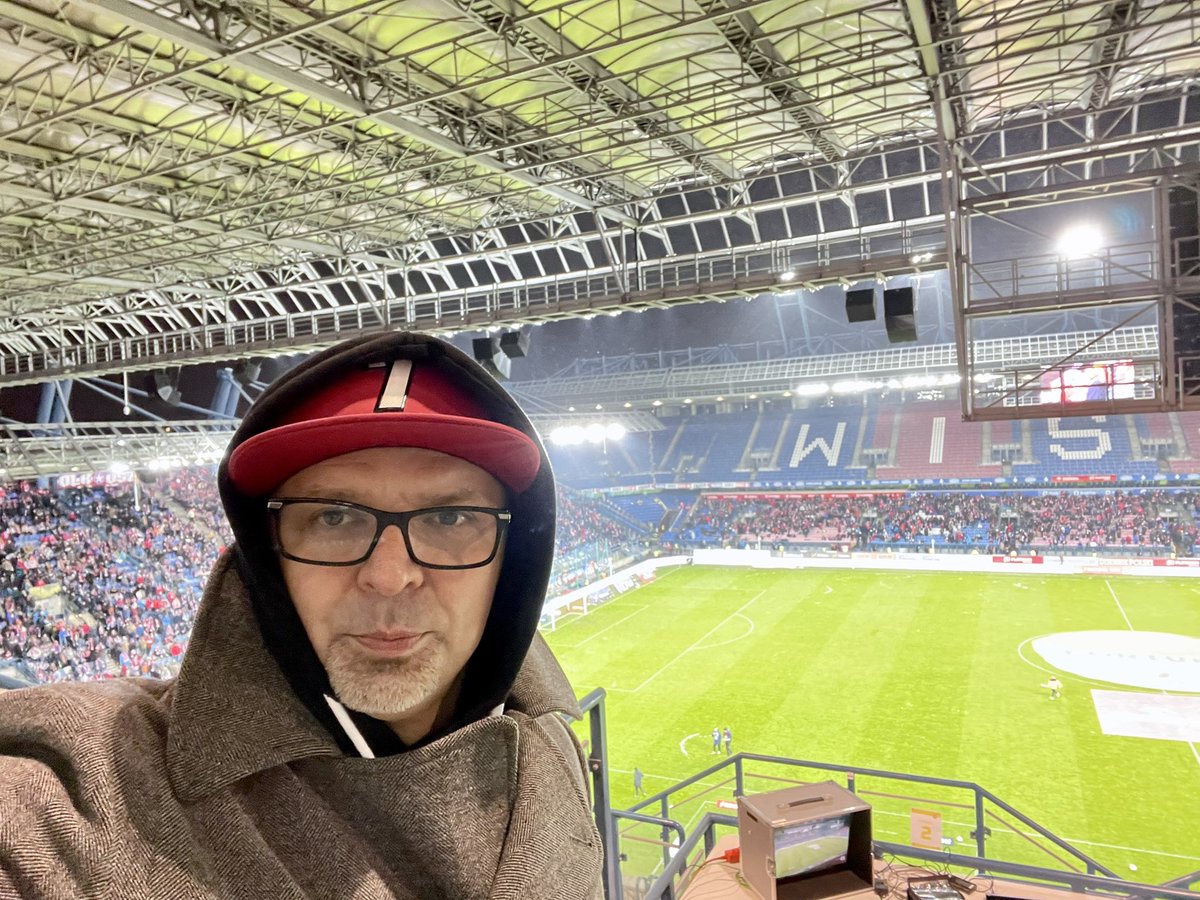 m_cupal's tweet image. To dopiero teraz. Ale była jazda. Bardzo dziękuje @Damian za wspólne prowadzenie tego spektaklu! Jak Wam się podobało?
@WislaKrakowSA dziękuje za emocje do ostatnich sekund. Uwielbiam te 3 punkty. I’m back o kulach ale back😝 #spiker
