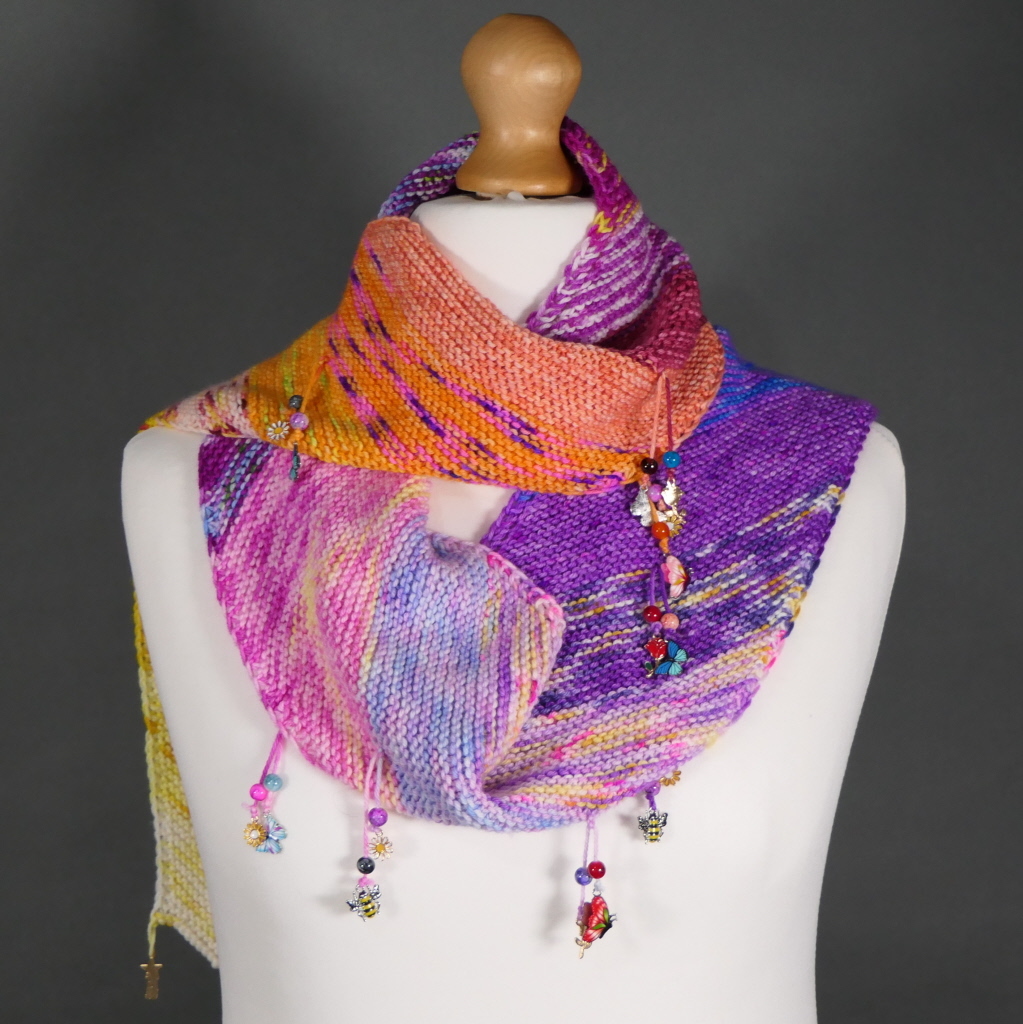 LizLovick's tweet image. Perfect weather to knit a Springtime Slanty Scarf.  In sizes for the whole family.  On Ravelry, Etsy and my own site.  ift.tt/3jhB4TY

#newpattern #knittersofinstagram #yarn #usingstash #amknitting #handknitting #craft #knittinginspiration #northernlace #orkney #crafty…