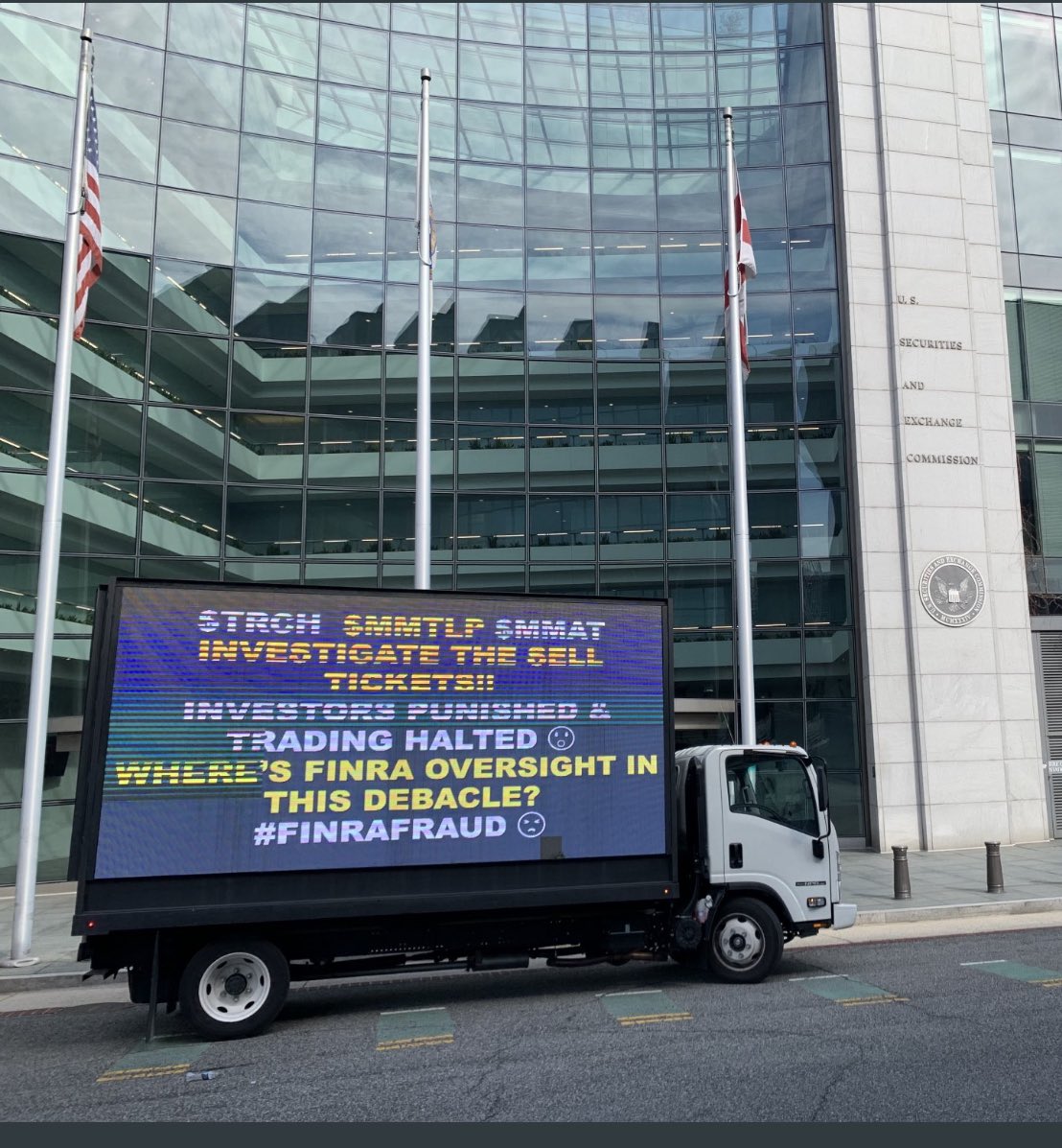 Bobbysview's tweet photo. @pmccmc Here is a picture of a truck parked in front of SEC headquarters. They can't claim they don't know #MMTLP #Finrafraud #COUNTERFEITSHARES #VoteOutCorruption #CeoBloc @SECGov @FINRA #nakedshortwar https://t.co/M0wXqw9OaL