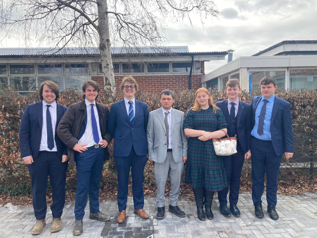 Public speaking at South East Area today! Third in Call My Bluff and Brainstrust. We’ve been competing at these comps at Area for five years - always placed, never won! But skills are learned, teams are built and fun is had! 
Night out in Oxford… 🍻