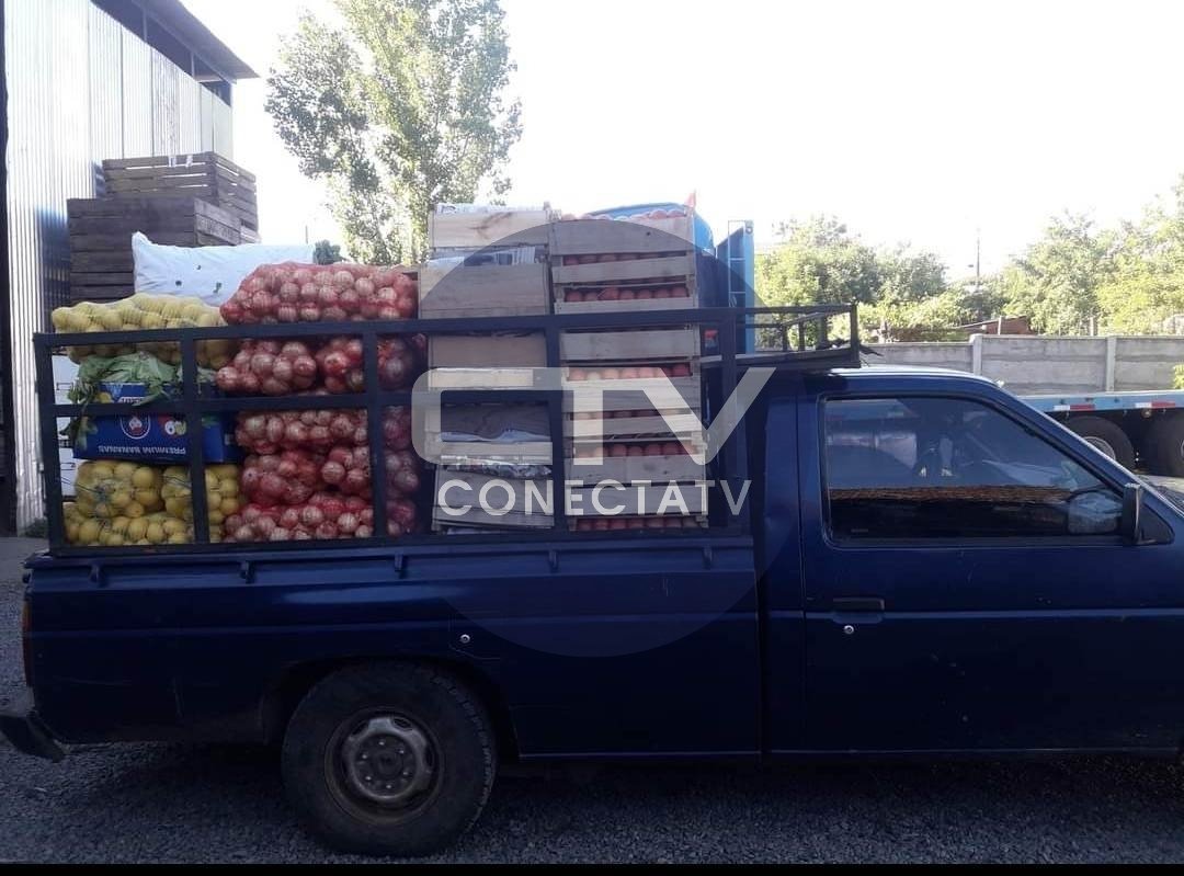 CAÑETE | Encapuchados armados perpetraron un violento atraco a un modesto comerciante en la zona de Antiquina (35 kms al sur). Los 4 autores de este robo emboscaron al conductor y acompañante, los golpearon y los obligaron a entregar la camioneta cargada con frutas y verduras.