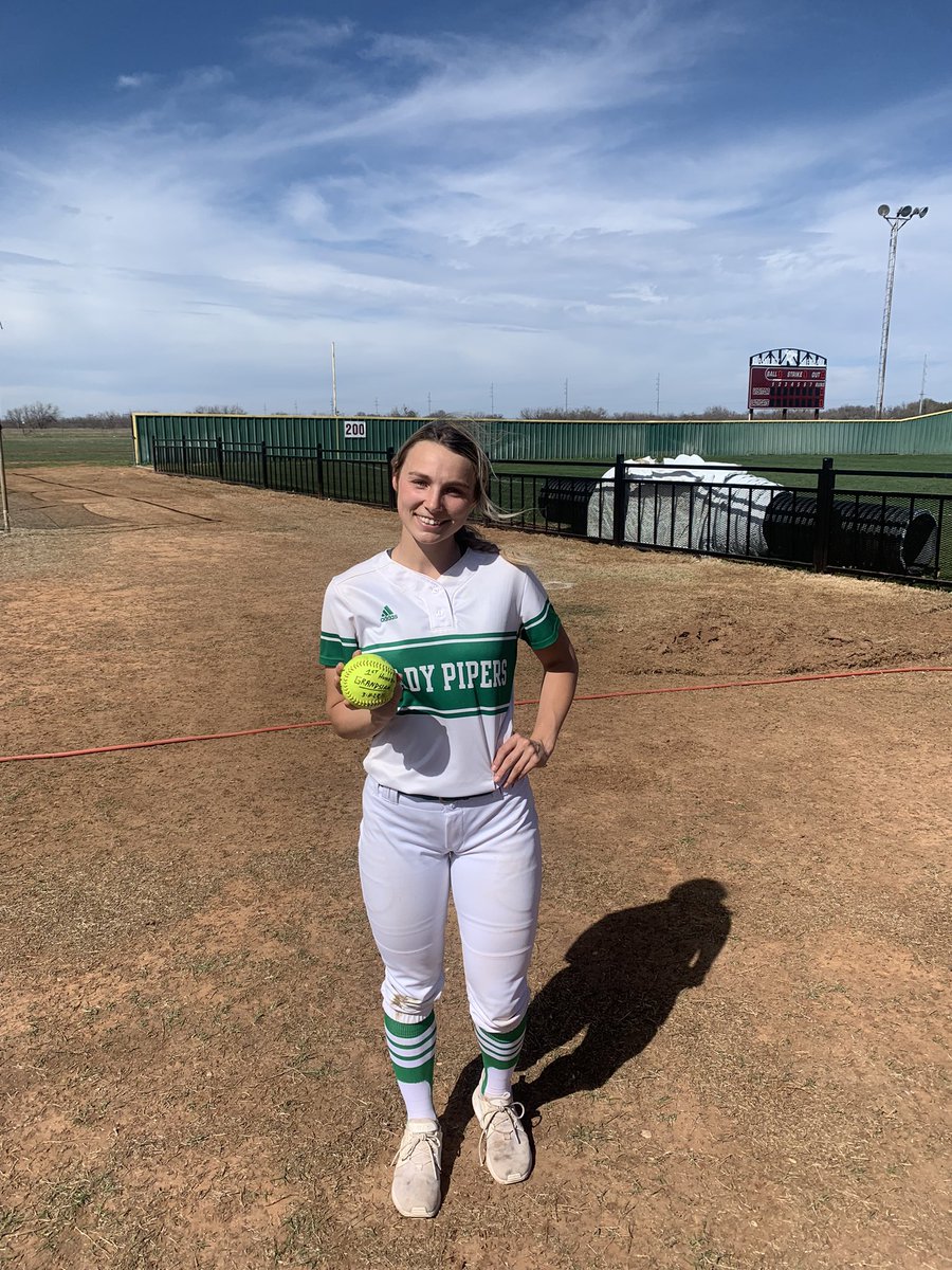 <a href="/emalee2023/">em ☆</a>  hits a GRANDSLAM down by 3   1st career BOMB! Proud of the Lady Pipers. Next up District Play <a href="/BigCountrySport/">Evan Ren</a> <a href="/IsdHamlin/">Hamlin Collegiate ISD</a> <a href="/TXPrepSoftball/">Texas Prep Softball</a> <a href="/sportsfreaknut/">Brandon McAuliffe</a>