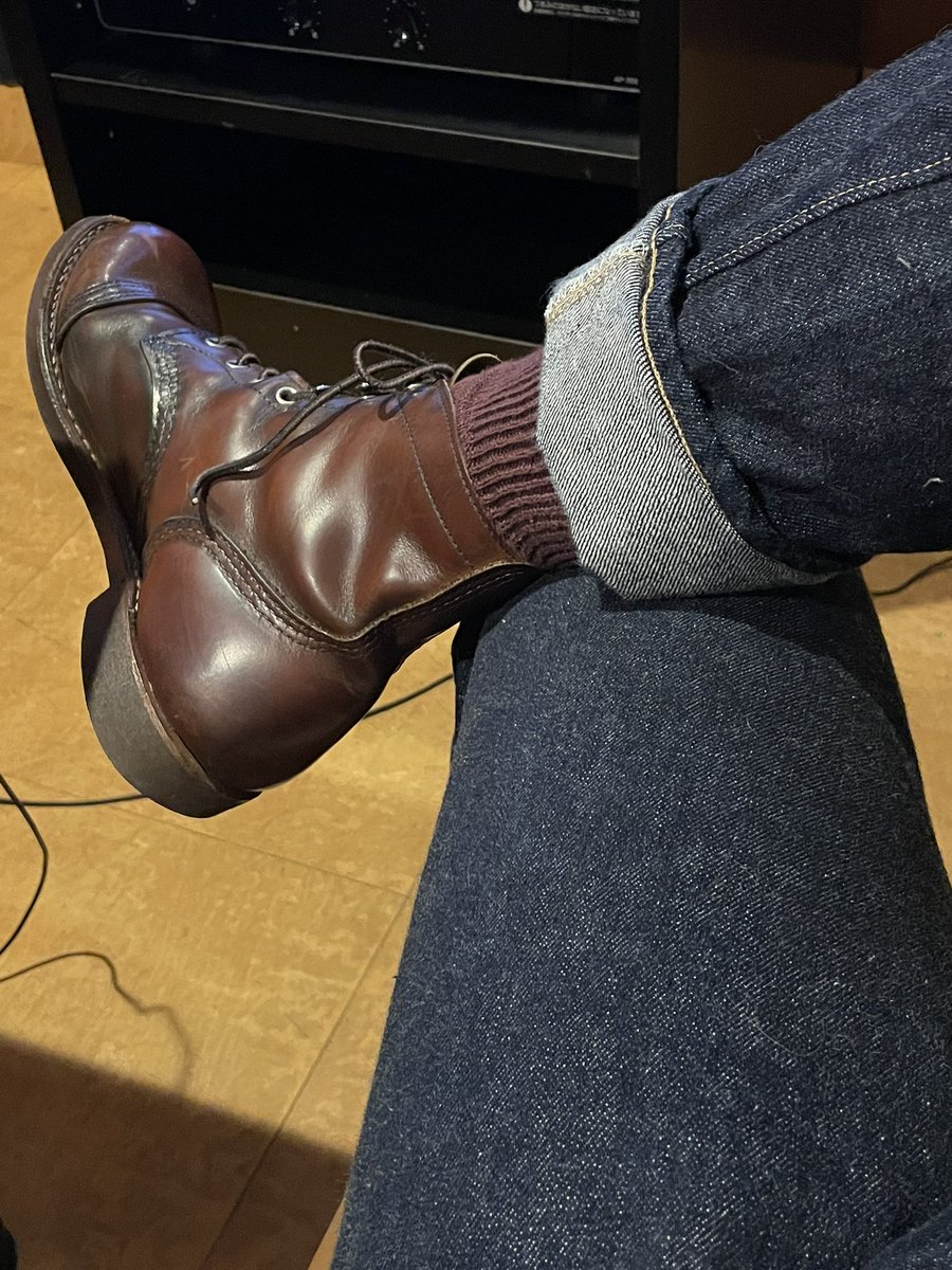 LII00604165's tweet photo. 自己紹介的な...
最近は
#アイアンレンジ8085
#ダナーライト
#サンダースミリタリーダービー
#ウェアハウス800xx
等を多く身につけています
綺麗めIVYも好きですが、最近はもっぱらアメカジですね
スーツにはサスペンダー、作業着にはミステリーランチと物好きです。
 こんな人間ですが、よろしくです https://t.co/LryTDYN4VM