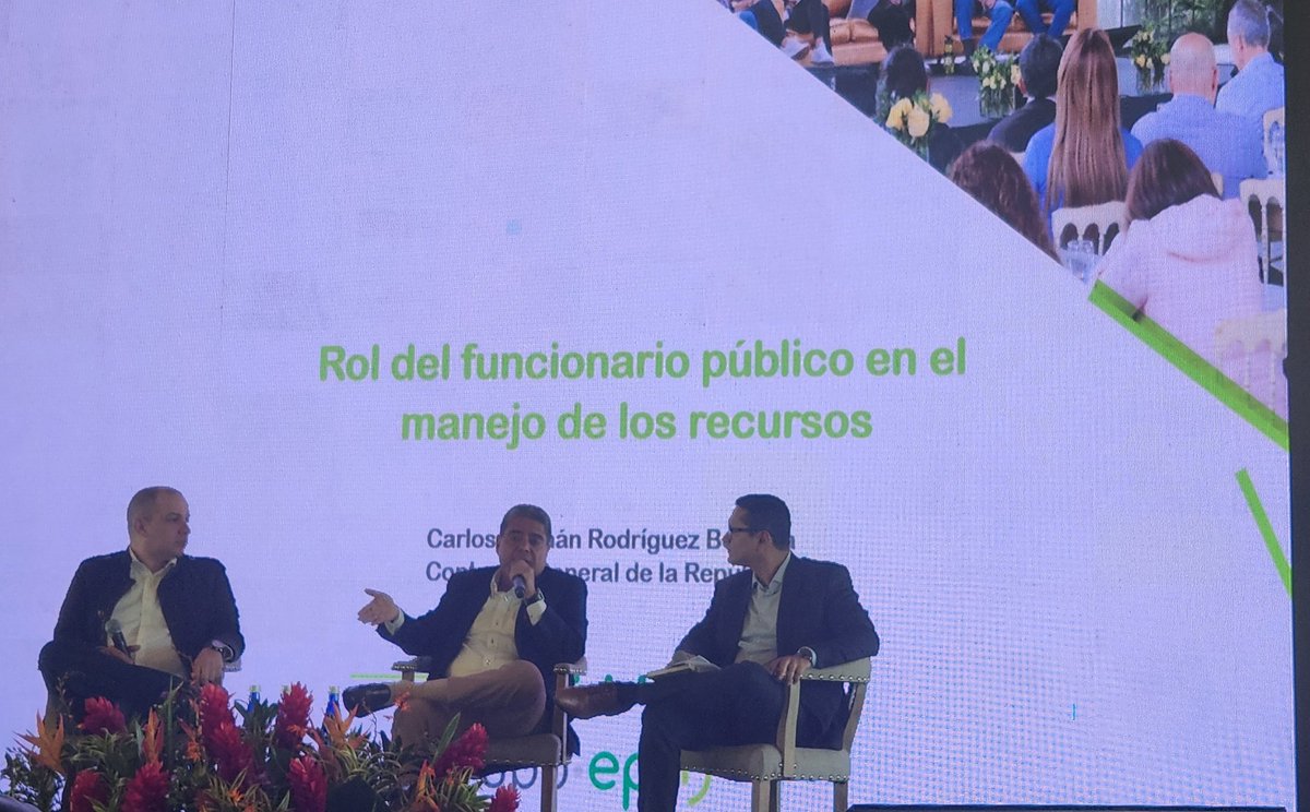 jaaacarrillo's tweet photo. Agradezco al Contralor General de la República @CarlosHernanR1, por acompañarnos en el encuentro de directivos del Grupo EPM @EPMestamosahi. Sus aportes siempre serán muy valiosos para el adecuado ejercicio de nuestras funciones. https://t.co/R5mFQx0Zqj